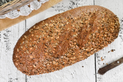 Chleb Wieloziarnisty - tradycyjny chleb mieszany, z mieszanką ziaren